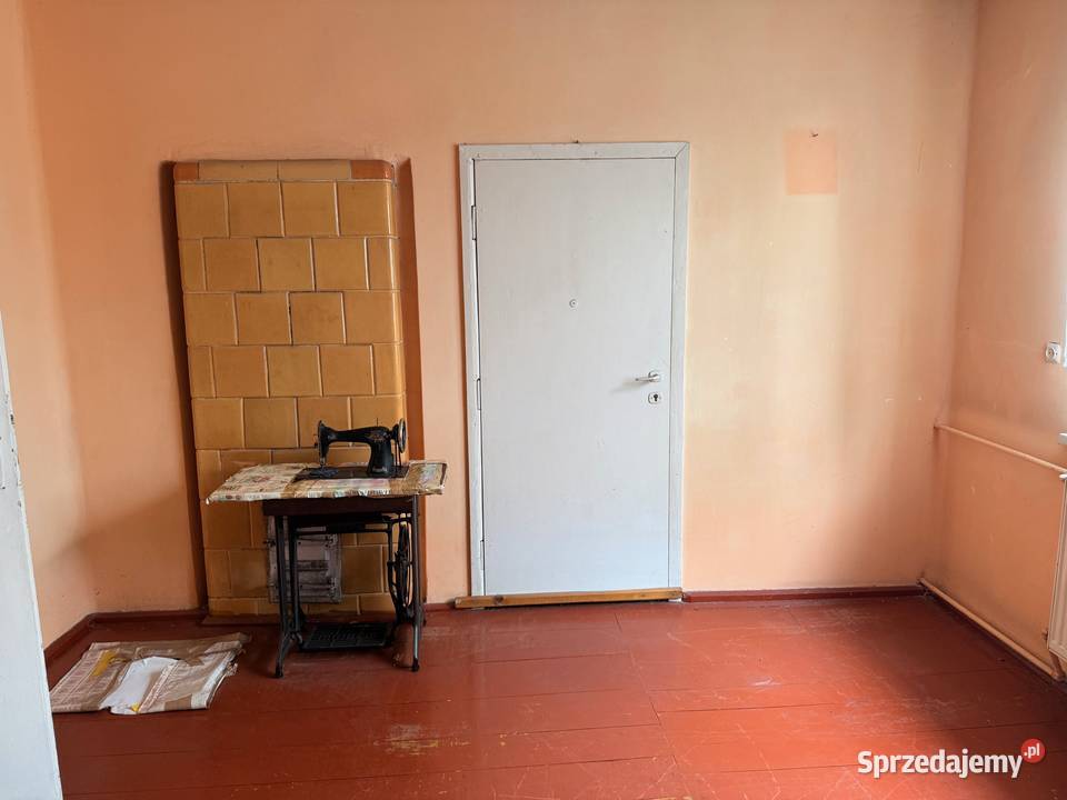 Dom jednorodzinny z budynkami gospodarczymi