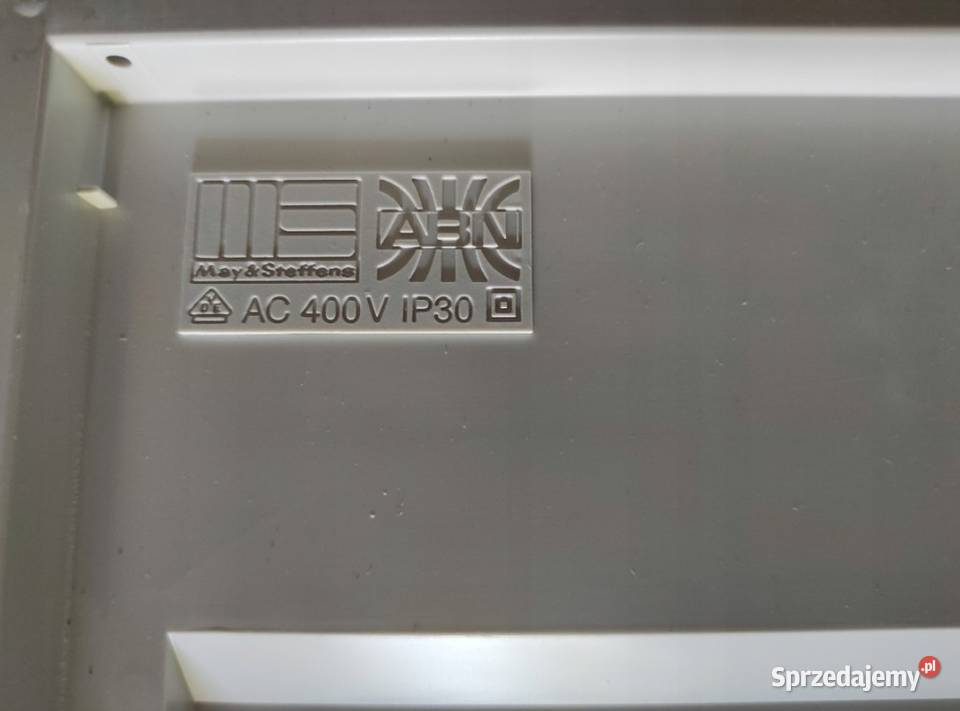 Rozdzielnica natynkowa 3x12 bez drzwiczek IP30