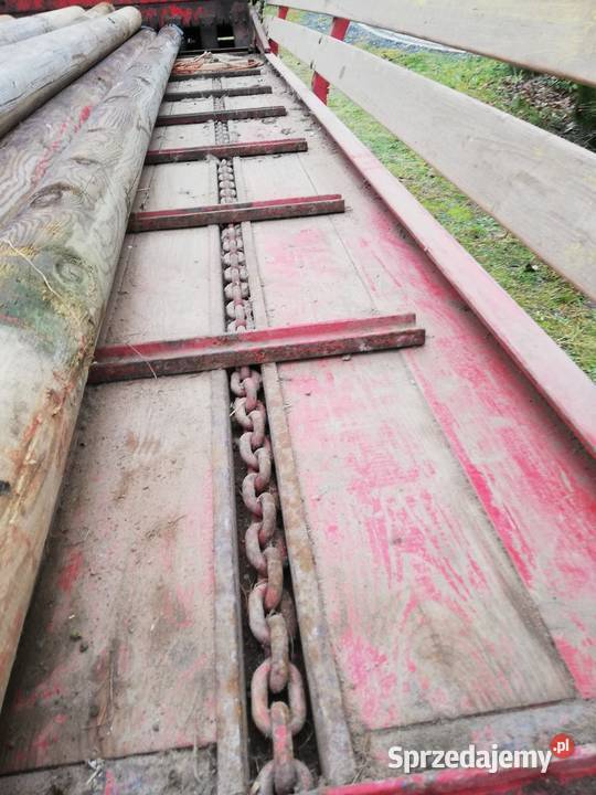 Przyczepa samozbierająca marki Strautmann Szydłowiec