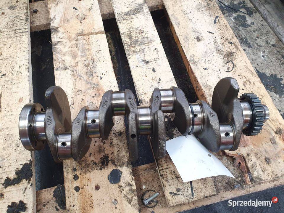 WAŁ KORBOWY SKODA OCTAVIA III CLHA 16 TDI Lipno