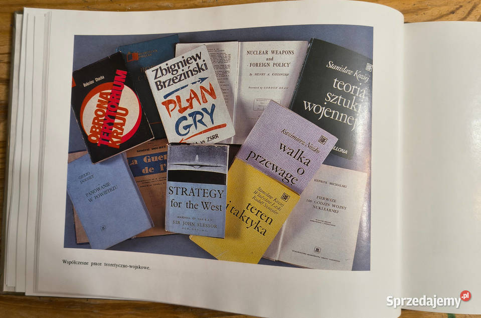 Zbiory centralnej biblioteki wojskowej Sosnowiec