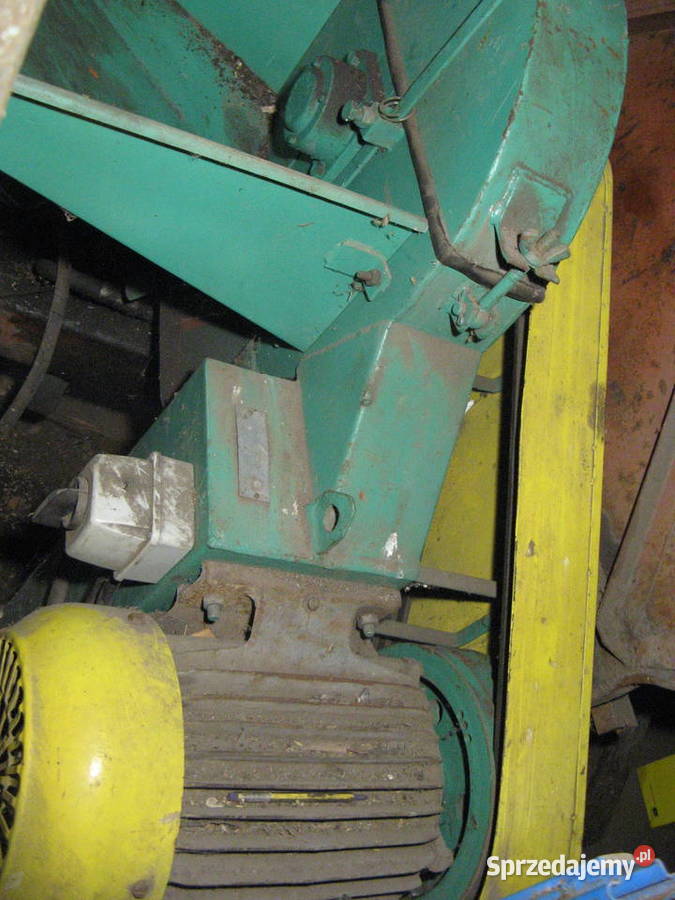 śrutownik bijakowyz silnikiem 11 kw stan Ryki sprzedam
