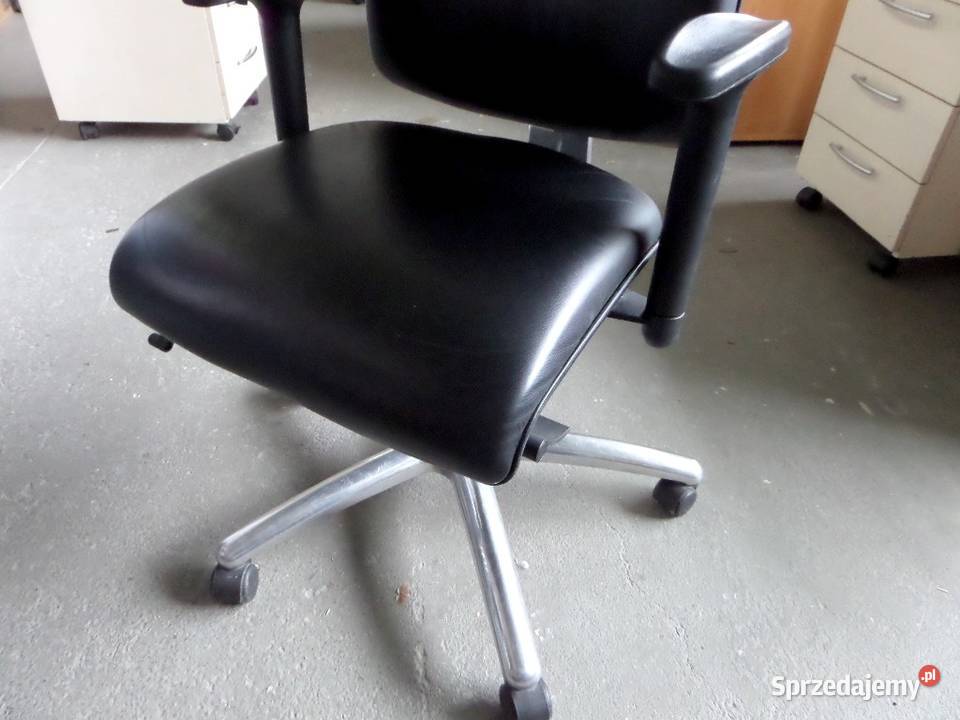 Fotel obrotowy Martela Onda czarna skóra