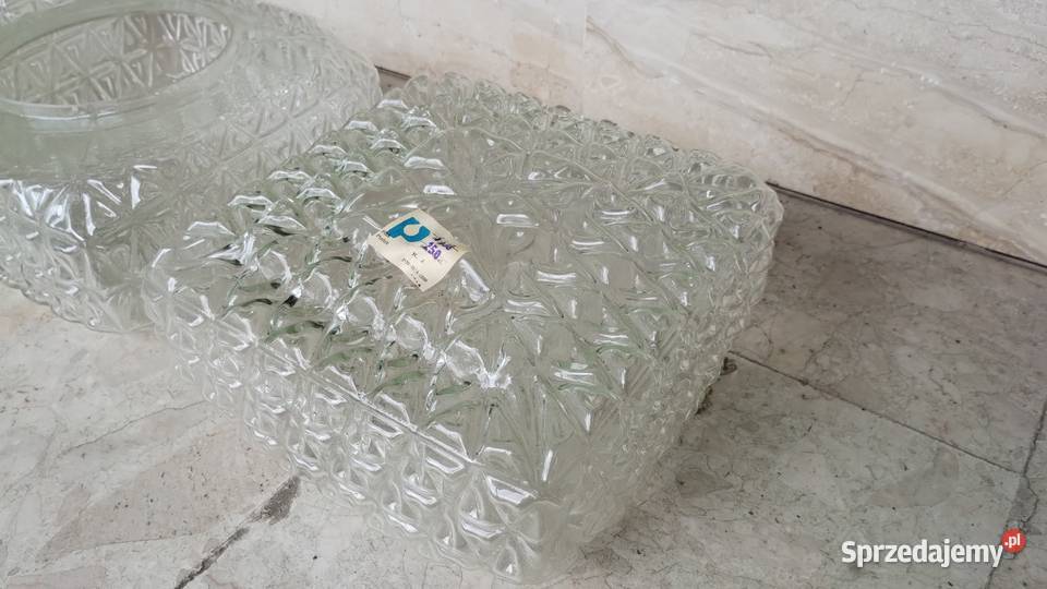 Nowe plafoniery PRL Plafony