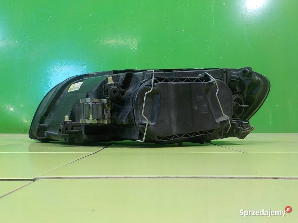 VOLVO C70 II 24 B AUT 07r 2D lampa prawa przod mazowieckie