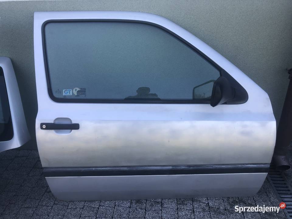 mam do sprzedania dzwi prawe do vw golf IiI 19 osobowe Rogów