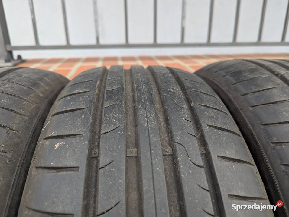 Komplet opon Dunlop Sport bluResponse 20555 r16