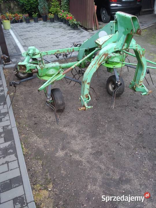 Przetsątrzarka Deutz Fahr