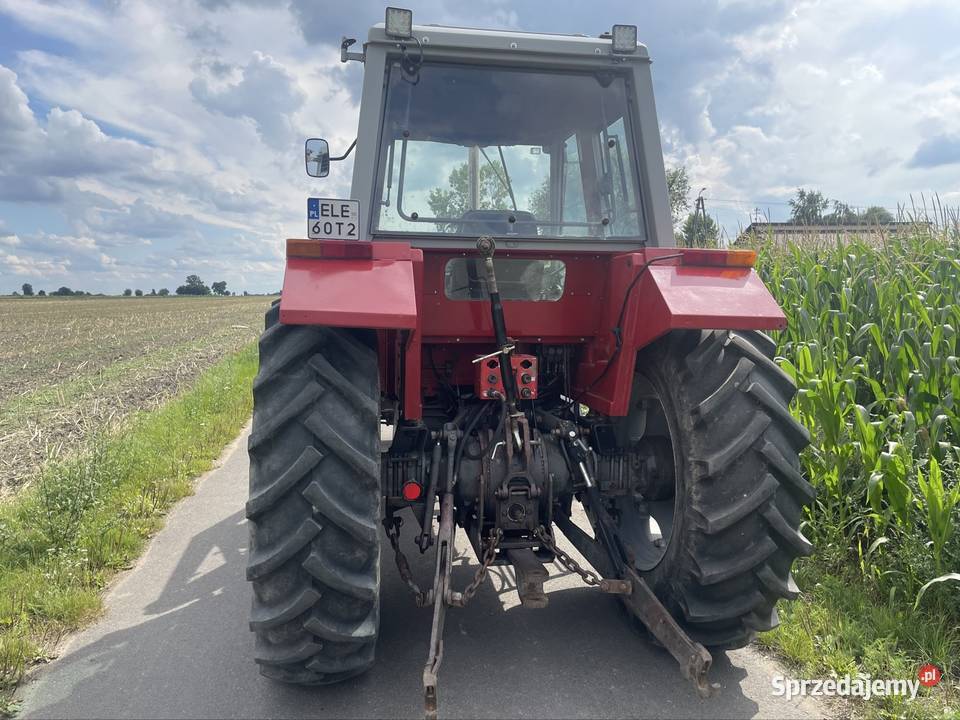 Massey Ferguson 690 Turbo z turem