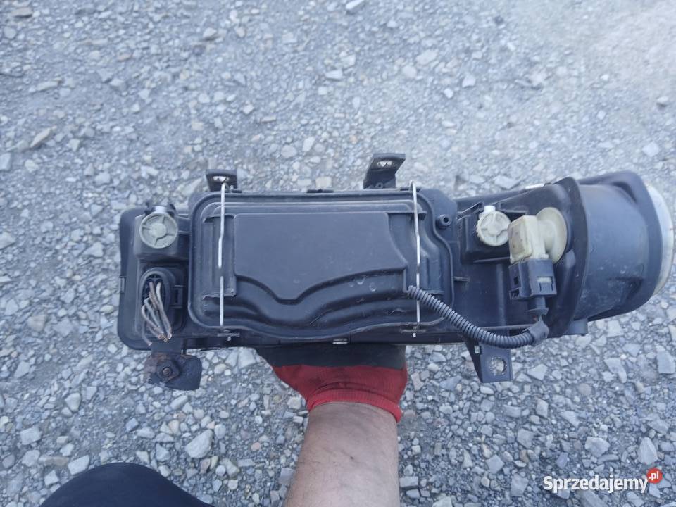 Lampa prawa przednia Seat Toledo II 2 Seat Leon prawe Radłów