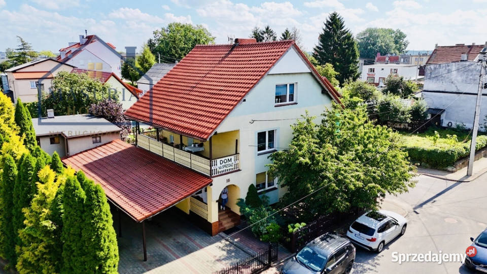Dom 7 pokoi z dużym salonem i zadbanym wnętrzem Sprzedaż
