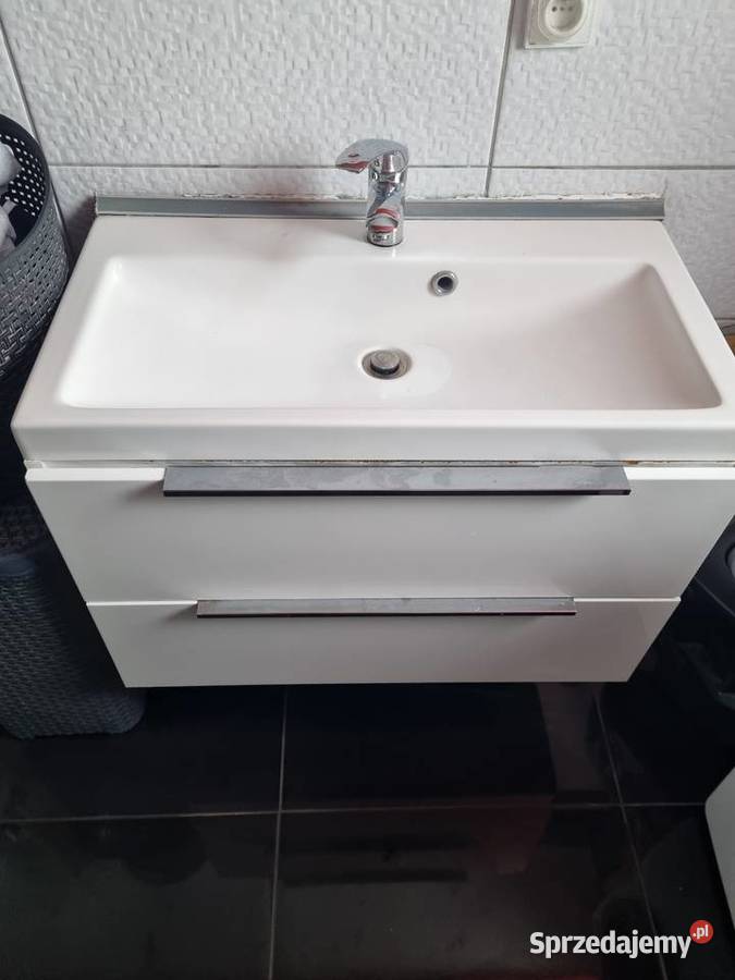 Szafka do lazienki z zlewem i kranem Meble