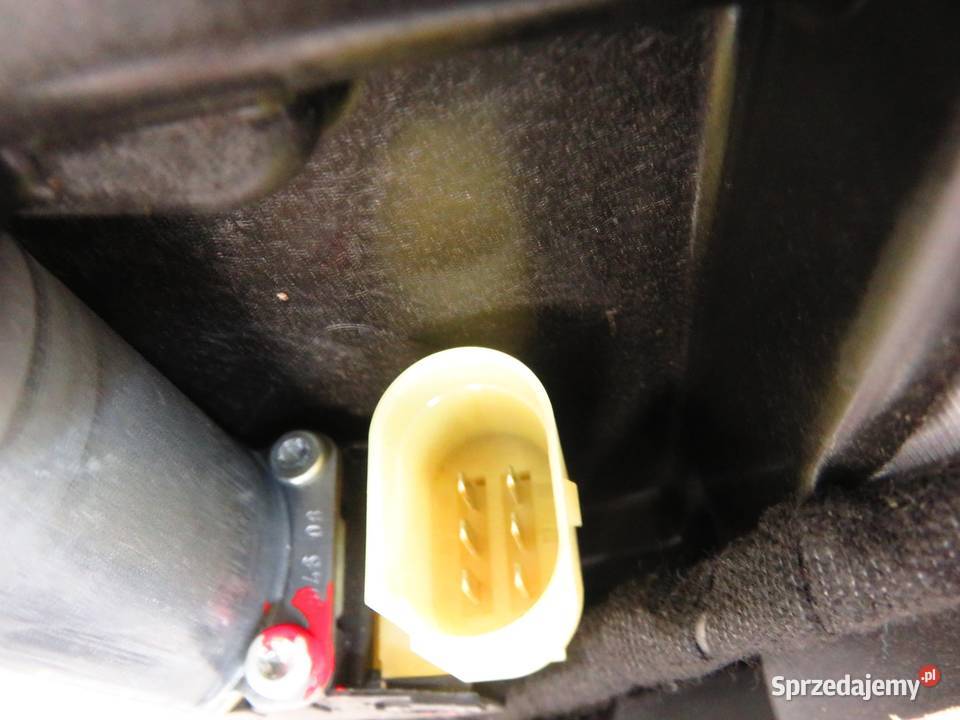 PODNOŚNIK SZYBY PRAWY MINI R56 8820012 osobowe