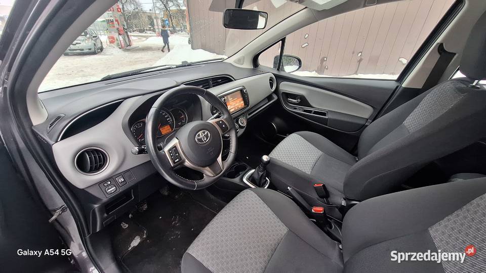TOYOTA YARIS 10
