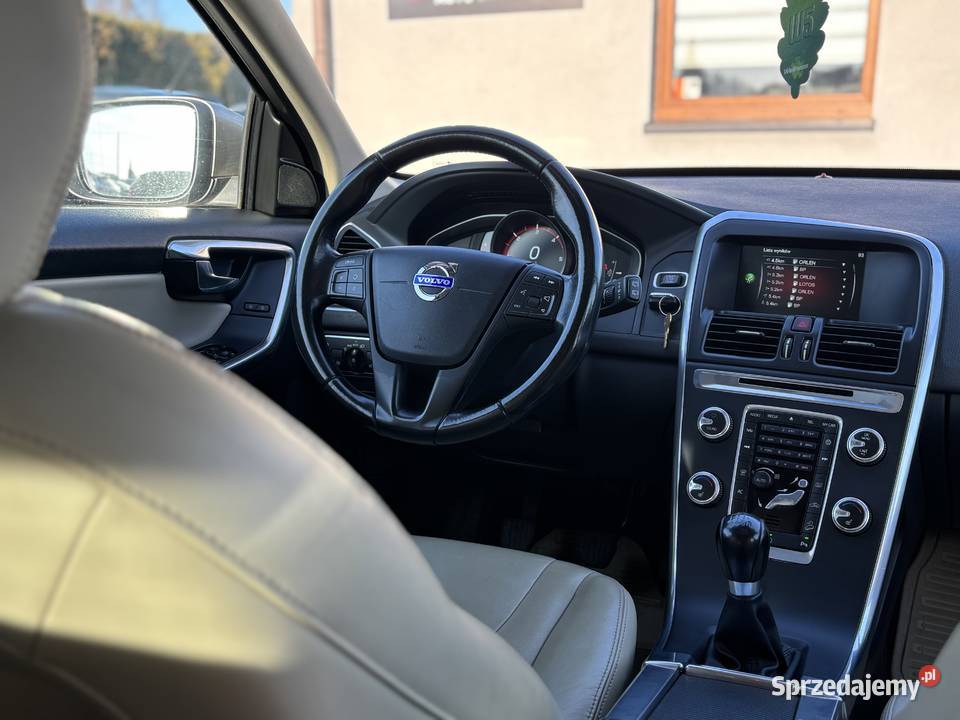 Volvo XC60 4x4 Krajowy GWARANCJA gniazdo AUX