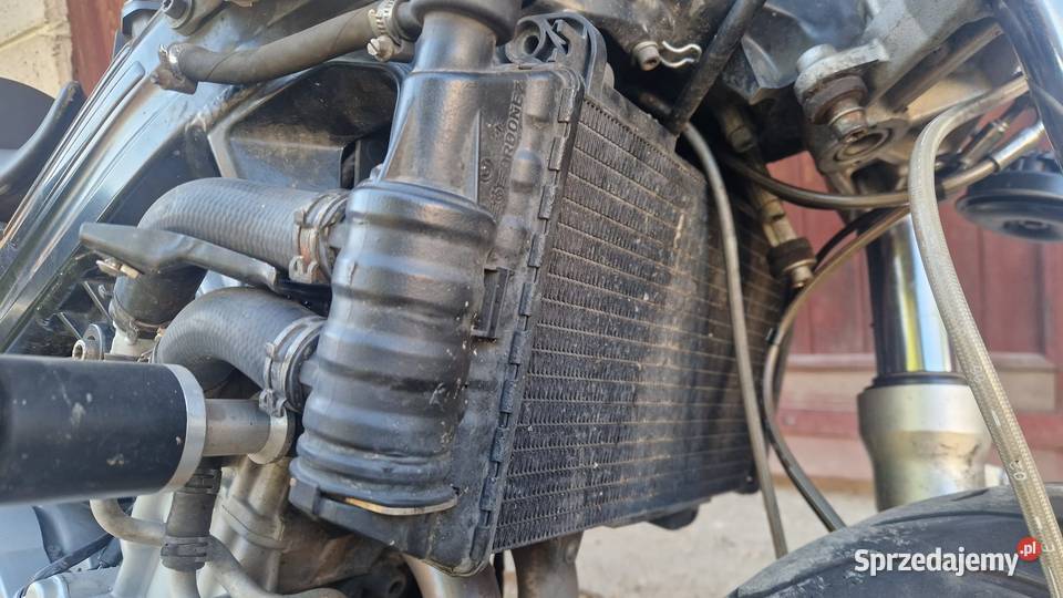 Motocykl BMW F800s uszkodzony odpala idealny na BMW