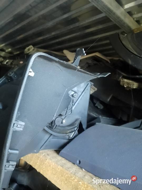 Schowek pasażera golf 4 Szamocin