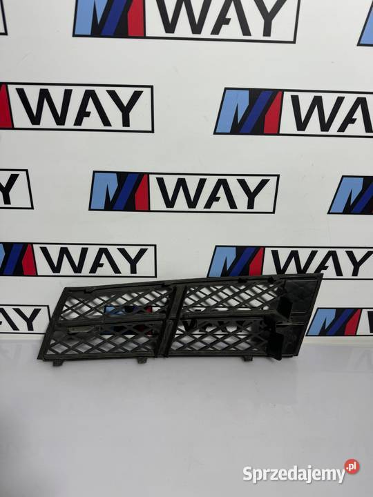 BMW F10 F11 KRATKA ZDERZAKA PRZEDNIEGO PRAWA