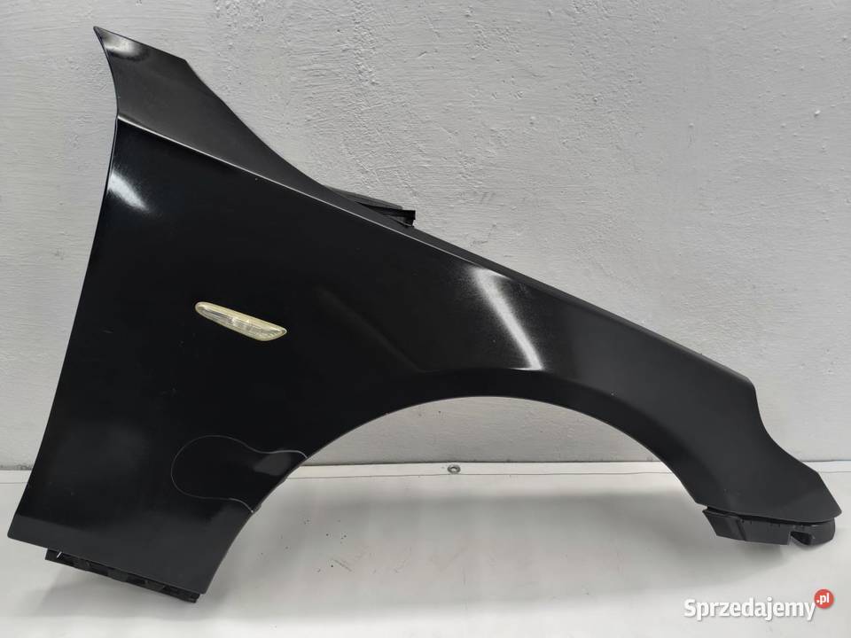 BŁOTNIK PRAWY PRZÓD 668 BMW E61 sprzedam