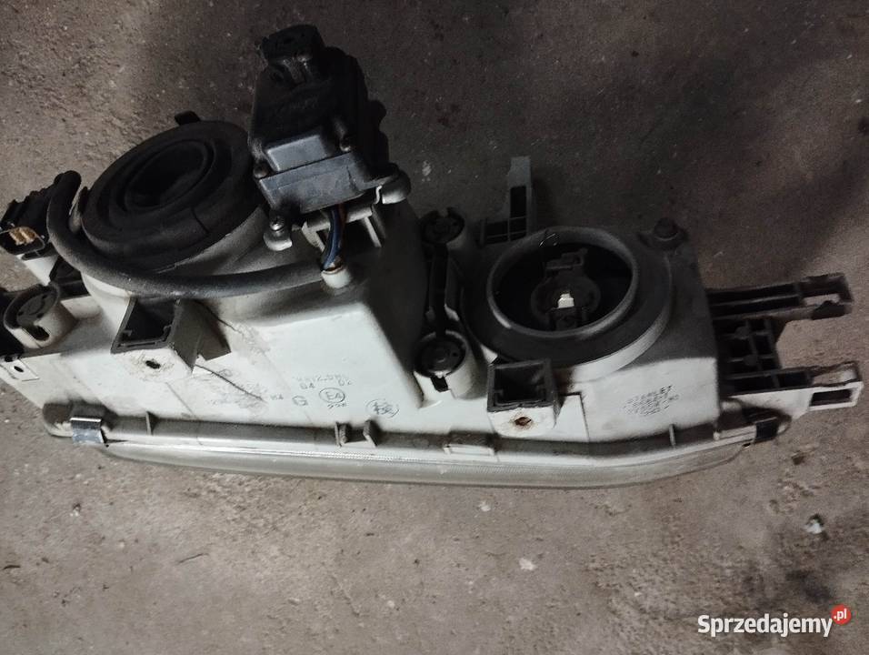 Lampa prawy przód Honda IV generacji przedlift wielkopolskie Poznań sprzedam