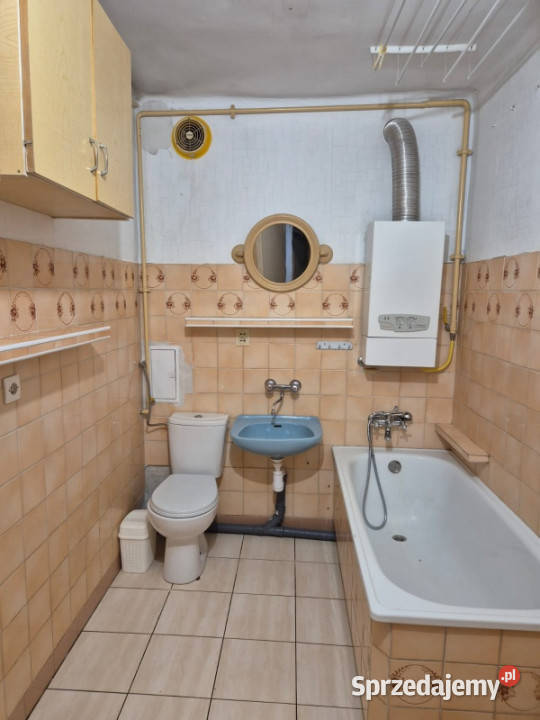 Mieszkanie do remontu 528 m 2 pokoje balkon 4849zł/m2 Gostyń