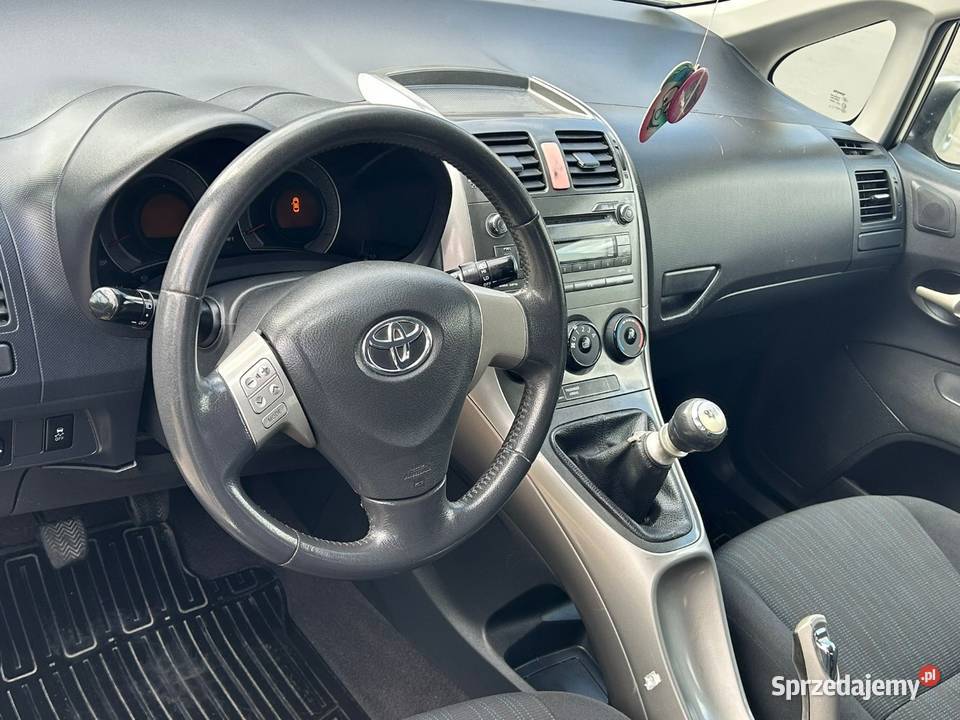Toyota Auris 20 D4D 126 Ładna Kima Serwisowana manualna Auris Słupca