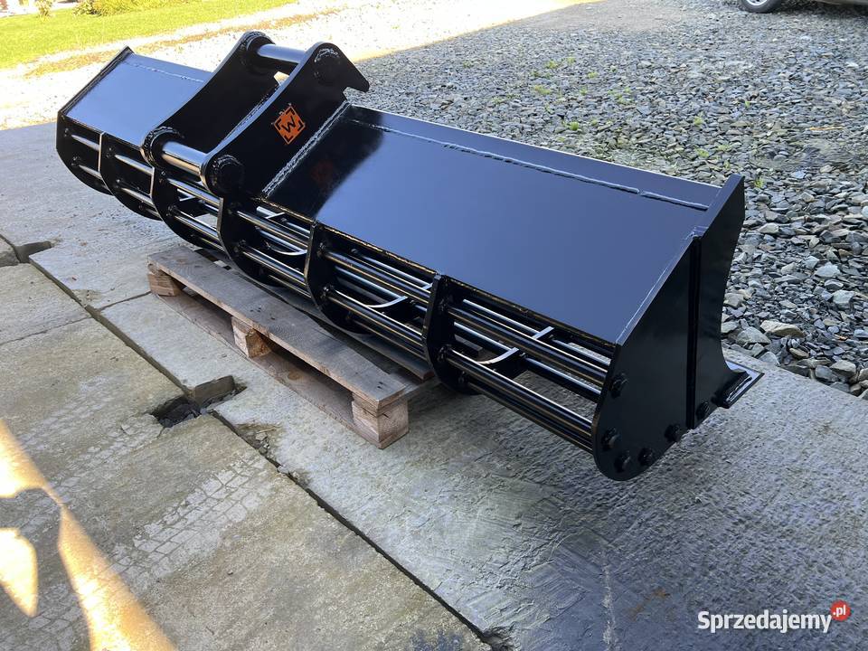 Łyżka skarpowa ażurowa 250 1015t Łętowe sprzedam