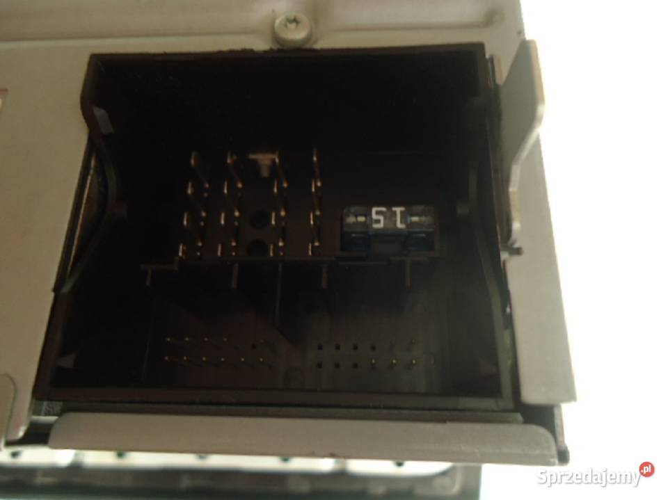 RADIO MP3 5J0035161E ORYGINALNE SKODA sprzedam