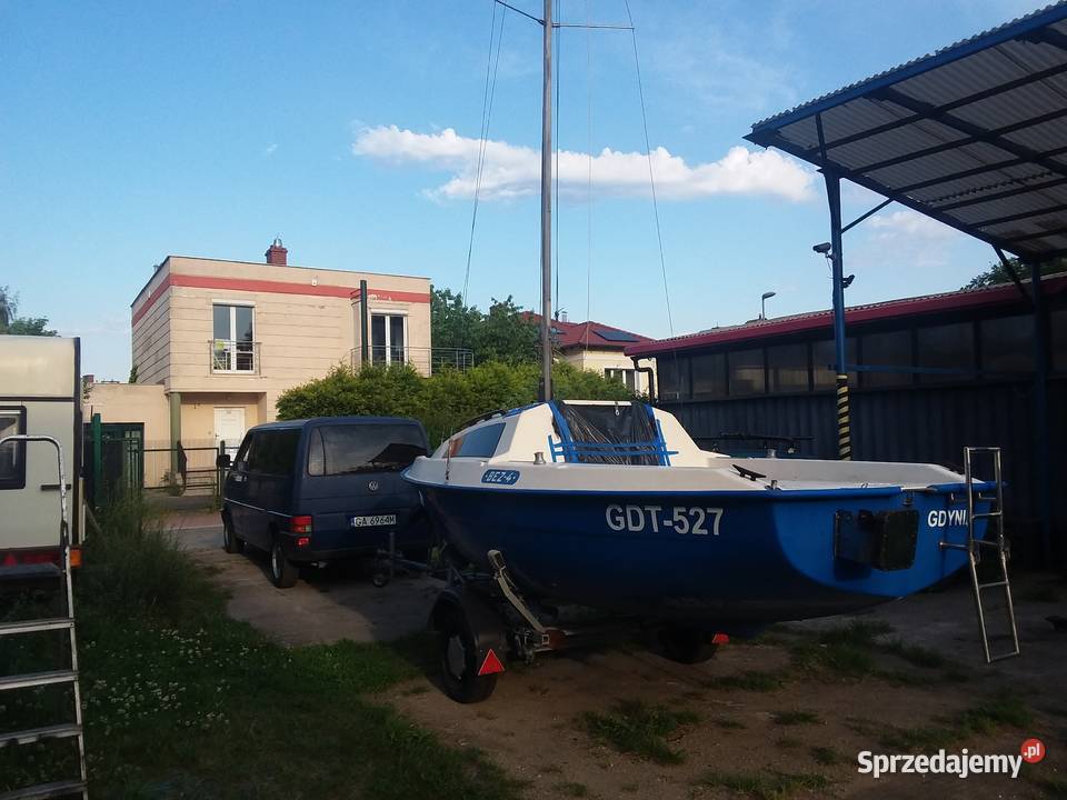 Jacht żaglówka Bez 4