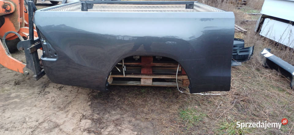 Paka tylna skrzynia TOYOTA HILUX Extracab 2023 r pełny VAT Izabelin