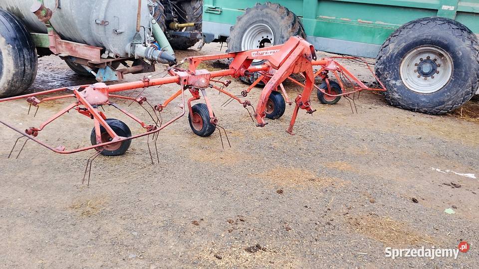 Przetrząsarka do siana pająk kuhn Deutz Farclaas
