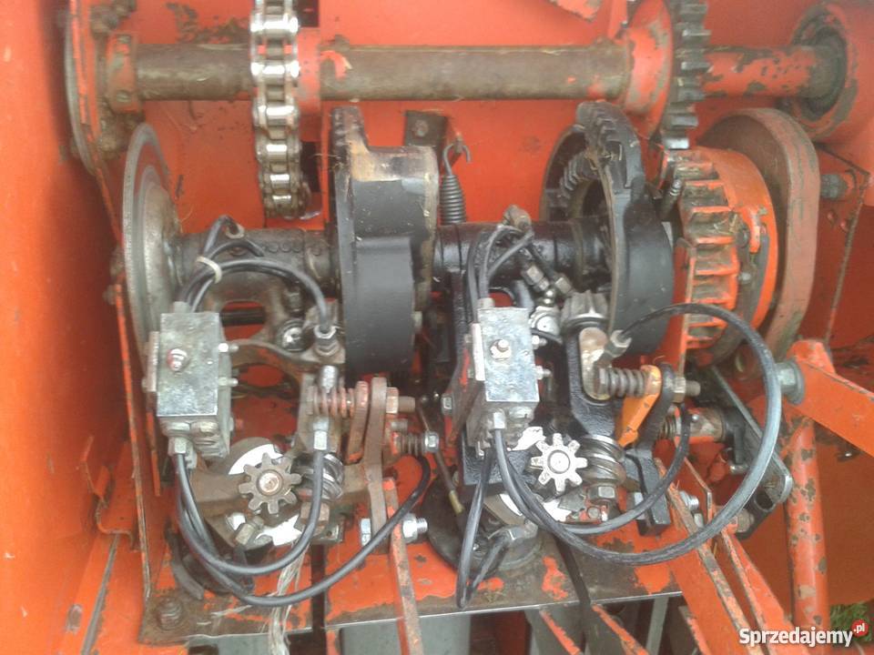 Prasa kostkująca DeutzFahr HD460