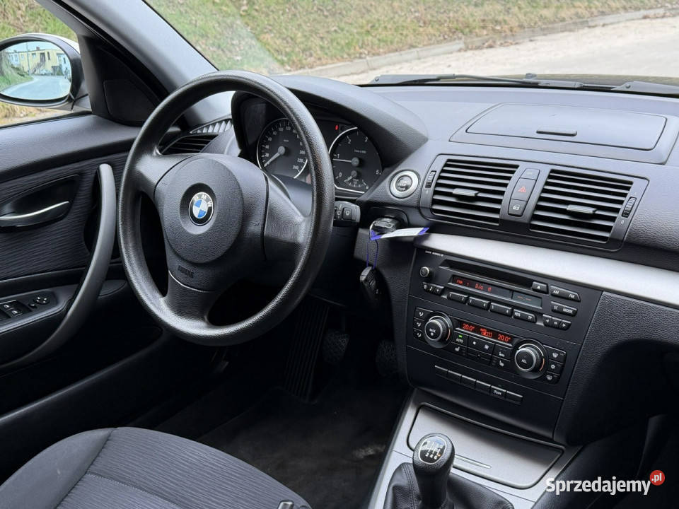 BMW 120 BMW 120d Opłacony Lift Dwustrefowy czarny Gostyń