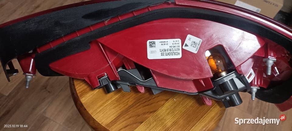 AUDI Q3 LAMPA PRAWY TYŁ8U0945094 Luzino sprzedam