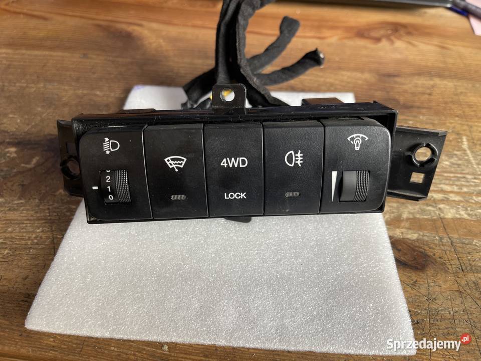 Panel przełączników 937762E100 HYUNDAI TUCSON osobowe Wyposażenie wnętrza Margonin sprzedam