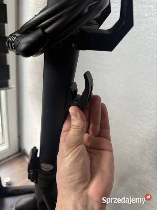 Uniwersalny haczyk do hulajnogi elektrycznej sprzedam