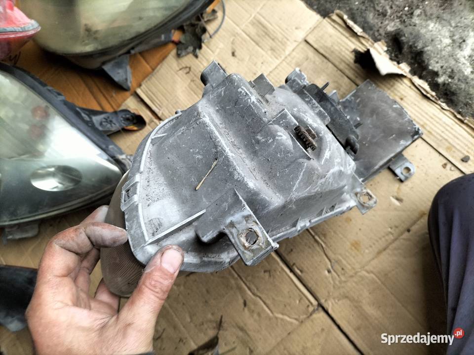 honda shuttle lampa przód przednia prawa Kamień-Kolonia