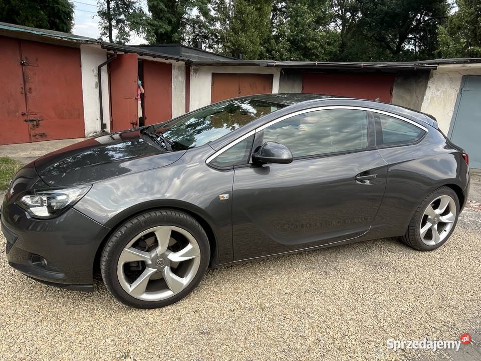 Opel Astra GTC IVJ 14 T 140 Krajowy Drugi