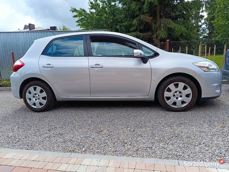Toyota Auris Lift 133 Dual VVTi 101 74000 2012 z ABS Auris