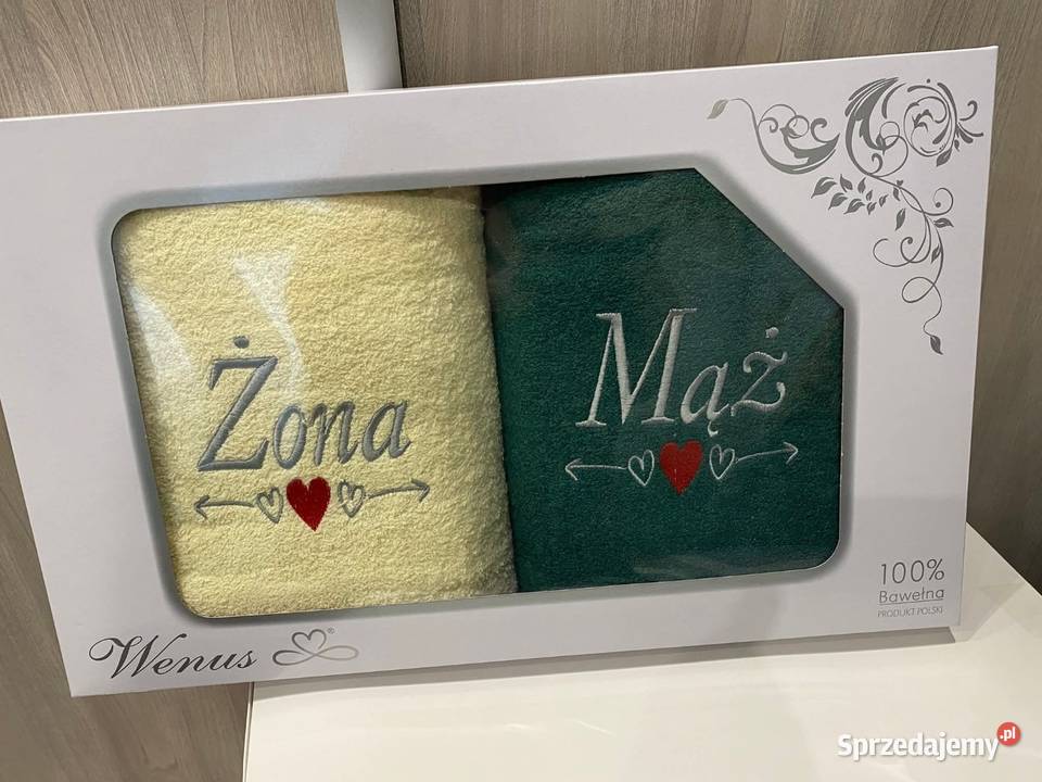 Dwa ręczniki 70140
Zapakowane w piękne pudełko Jelcz-Laskowice