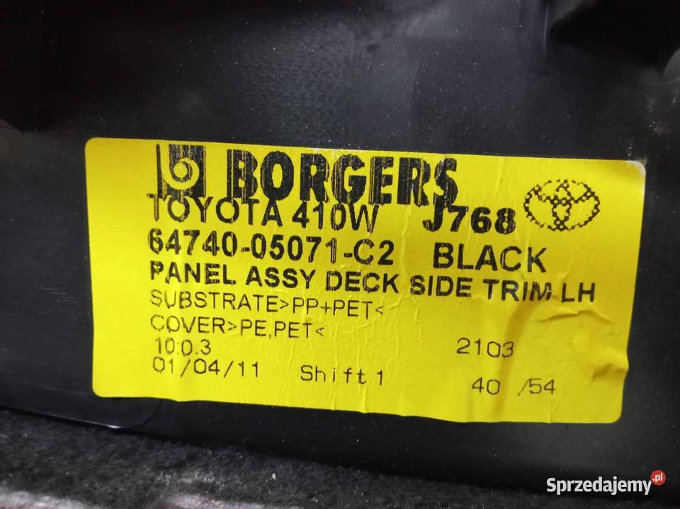 TAPICERKA BOCZEK BAGAŻNIKA LEWY PRAWY KOMPLET Rok produkcji 2011 Tapicerki samochodowe świętokrzyskie