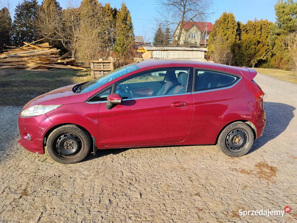 Sprzedam Ford Fiesta 16 120 2009 Rok produkcji 2009 Borzechów-Kolonia sprzedam