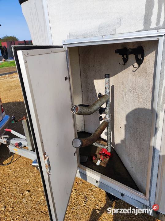 Przyczepa do przewozu konia dmc 1215 kat B Mokra