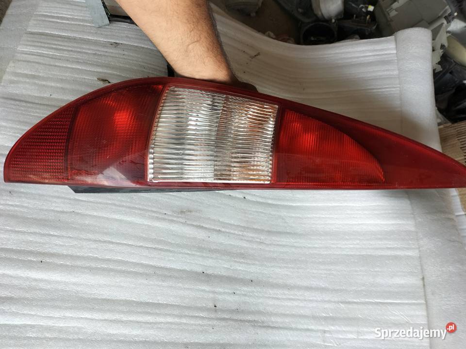 FORD MONDEO MK3 LAMPA LEWA TYŁ KOMBI Części samochodowe lubelskie Kamień-Kolonia sprzedam