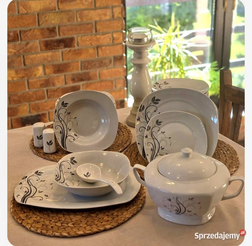 319 Zestaw obiadowy 43 elementy na 12 osób VC460 Serwisy