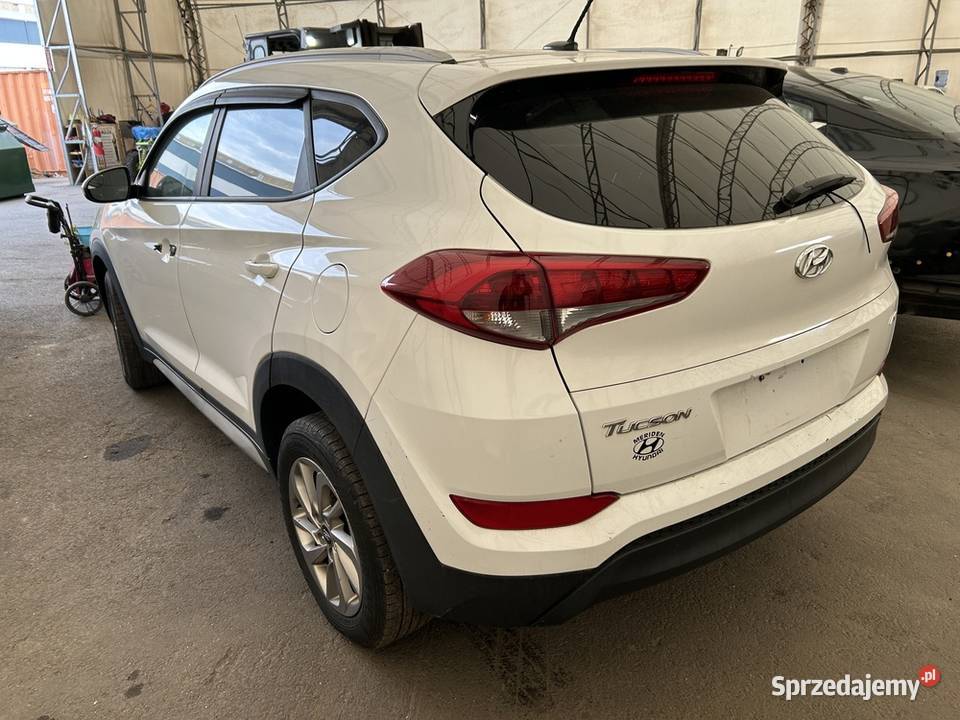 Sprzedam Hyundai Tucson benzyna 20 4x4 automat Warszawa