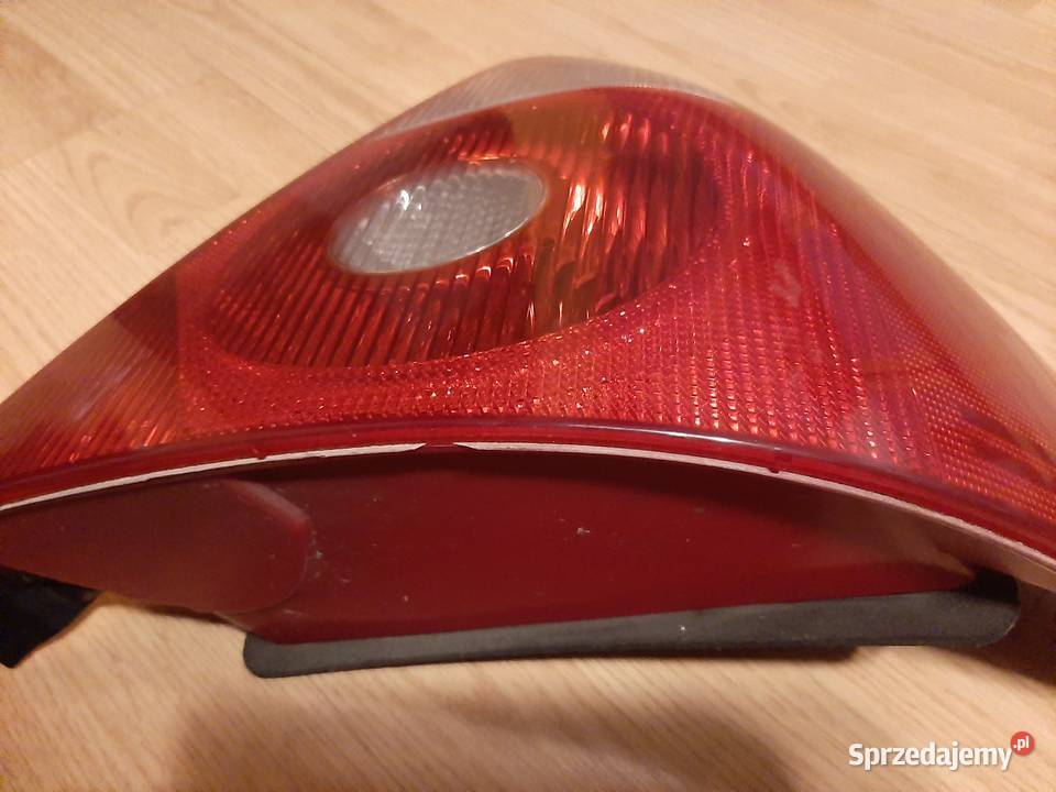 Prawa lampa tylna do Ford Mondeo MK3 Sedan sprzedam