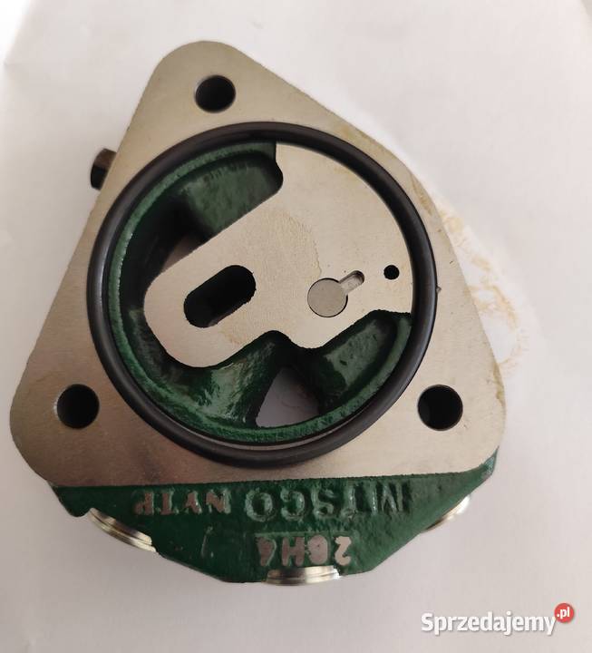 AL161388 Dystans bloku zawórów John Deere Zbuczyn