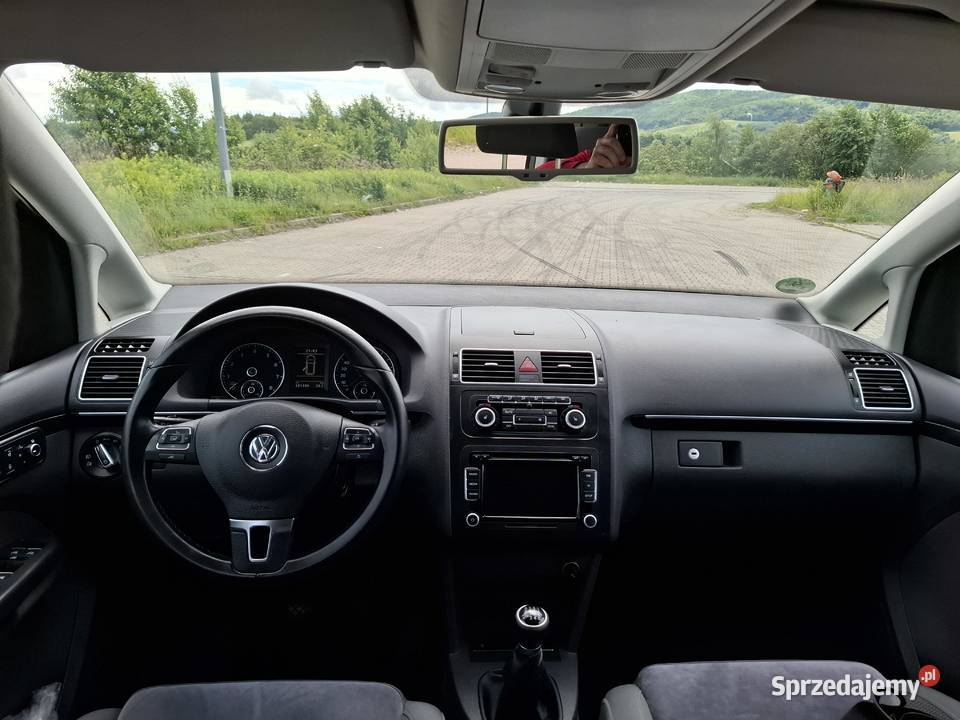 VW Touran 14 Benzyna 2011r Touran Wałbrzych sprzedam
