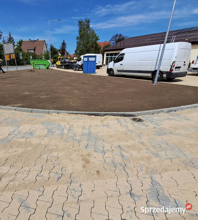 Brukarstwo minikoparka zakładanie ogrodów usługi budowlane